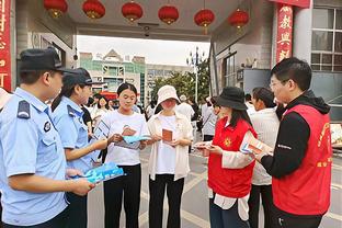 代表单一俱乐部出战150+欧冠比赛仅有三人：哈维、卡西及穆勒